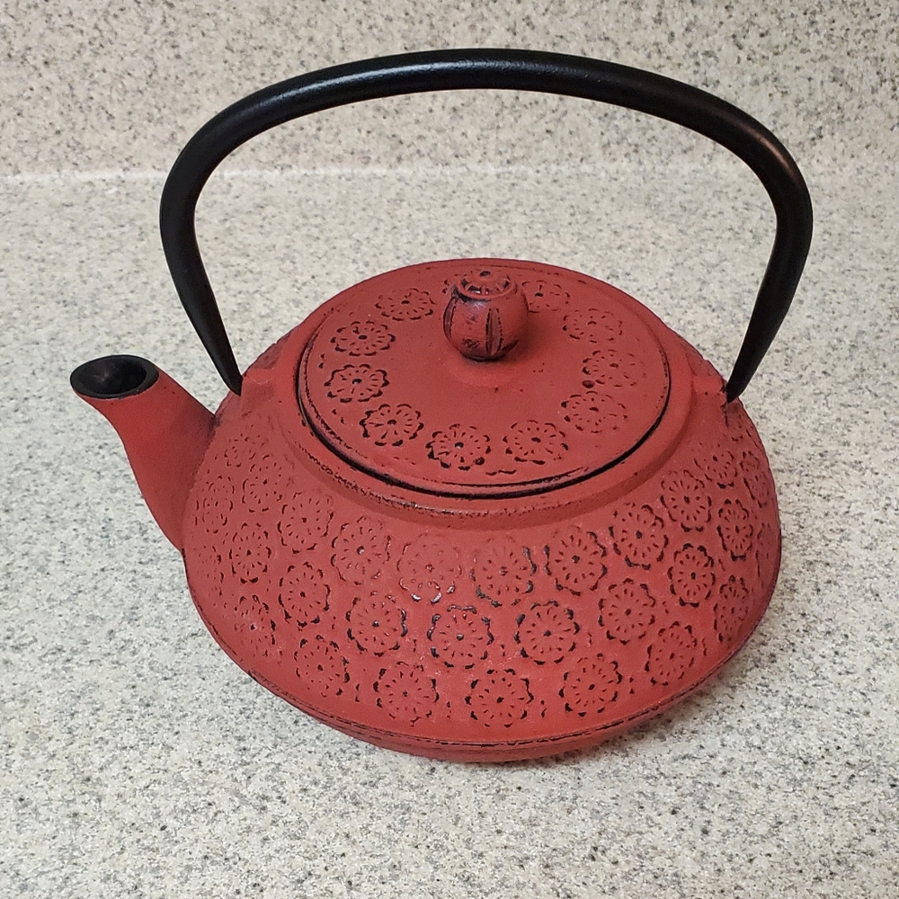 Cast Iron kettle teapot with diffuser